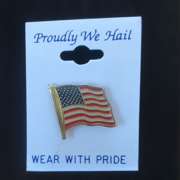 Jewelry - American Flag Pin